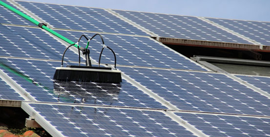 Reinigung von Photovoltaik- und Solaranlagen in Hoyerswerda und Weißwasser